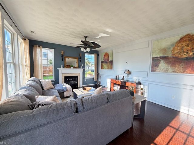 3240 Joplin LN, Chesapeake, VA 23323