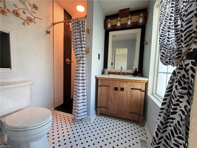 3240 Joplin LN, Chesapeake, VA 23323