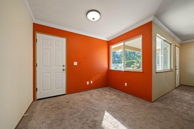 6849 Creekside Street, Redding, CA 96001