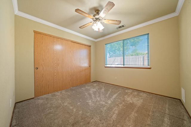6849 Creekside Street, Redding, CA 96001