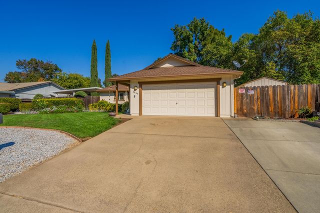6849 Creekside Street, Redding, CA 96001