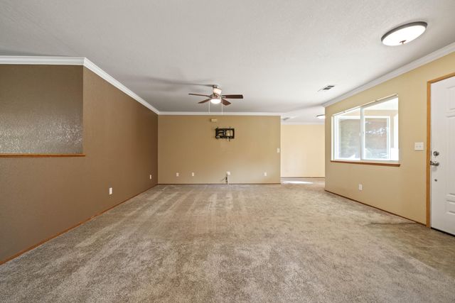 6849 Creekside Street, Redding, CA 96001