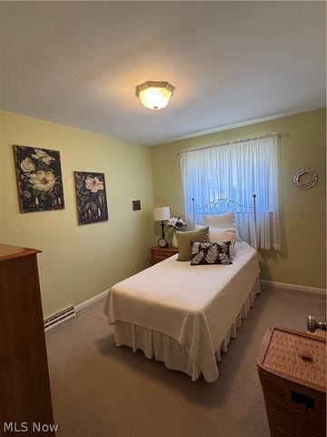 404 S Bradfield Drive, St Marys, WV 26170