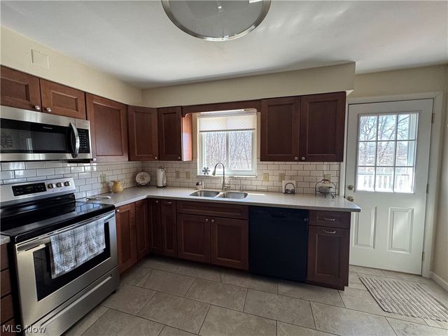 404 S Bradfield Drive, St Marys, WV 26170