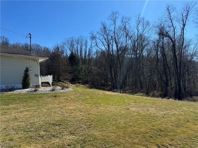 404 S Bradfield Drive, St Marys, WV 26170