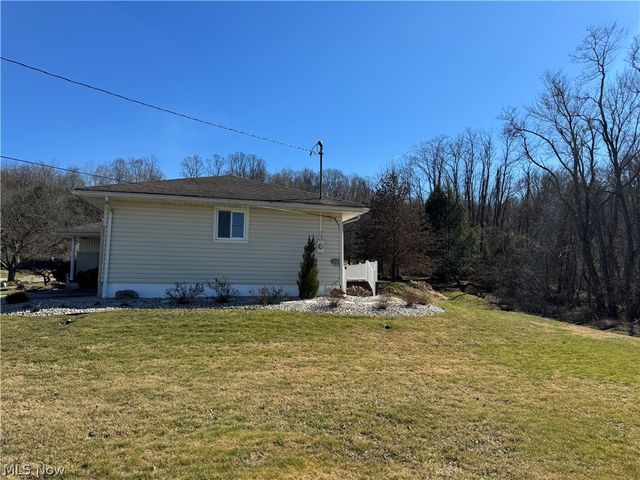 404 S Bradfield Drive, St Marys, WV 26170