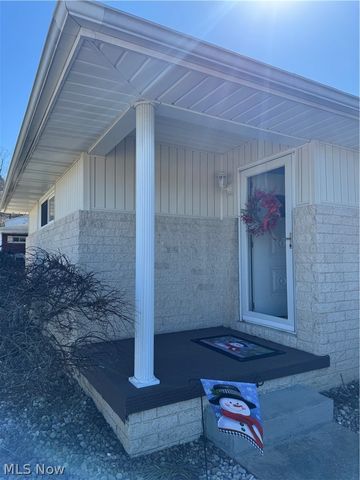 404 S Bradfield Drive, St Marys, WV 26170