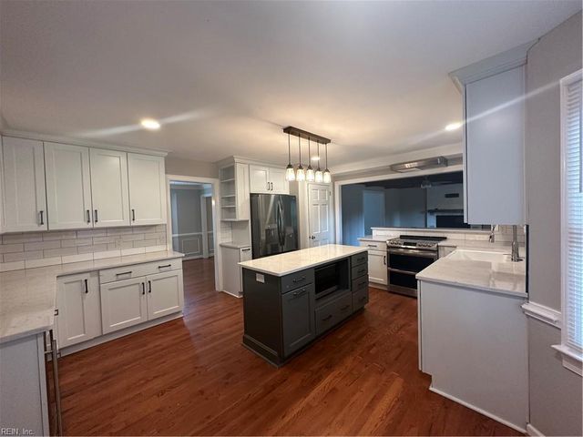 608 Hearndon CT, Chesapeake, VA 23322