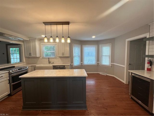 608 Hearndon CT, Chesapeake, VA 23322