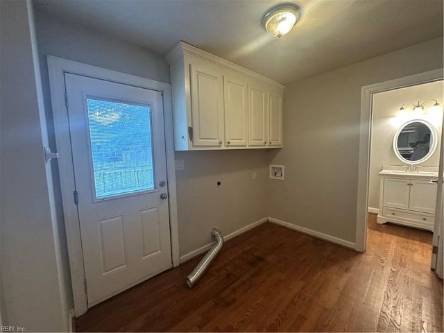 608 Hearndon CT, Chesapeake, VA 23322