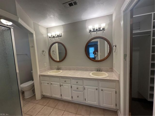 608 Hearndon CT, Chesapeake, VA 23322