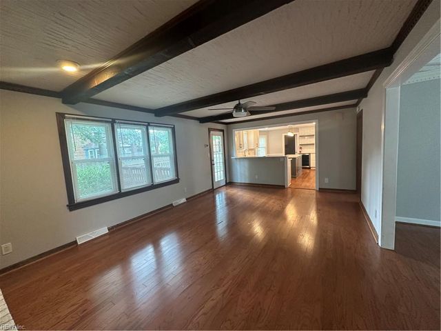 608 Hearndon CT, Chesapeake, VA 23322