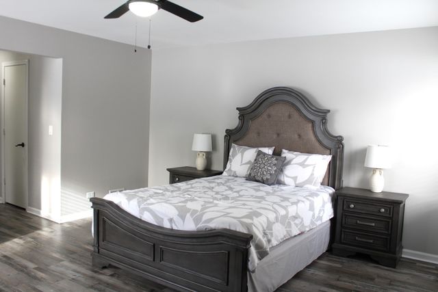 908 Glenmore Lane, Elgin, IL 60124