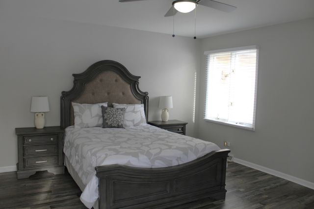 908 Glenmore Lane, Elgin, IL 60124