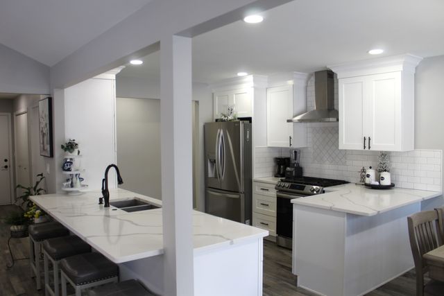 908 Glenmore Lane, Elgin, IL 60124