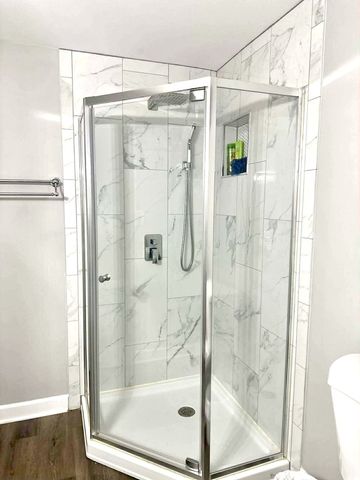 908 Glenmore Lane, Elgin, IL 60124