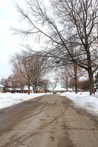 908 Glenmore Lane, Elgin, IL 60124