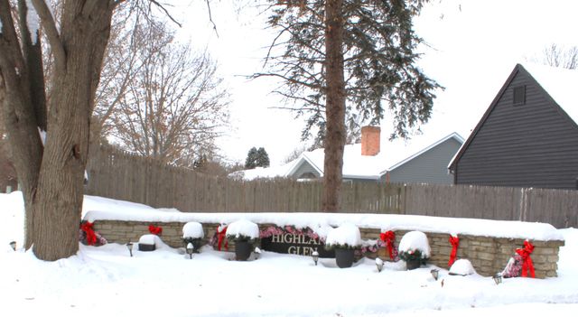 908 Glenmore Lane, Elgin, IL 60124