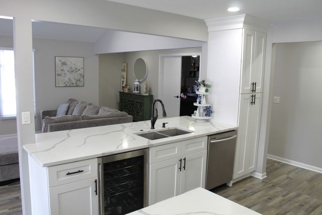 908 Glenmore Lane, Elgin, IL 60124