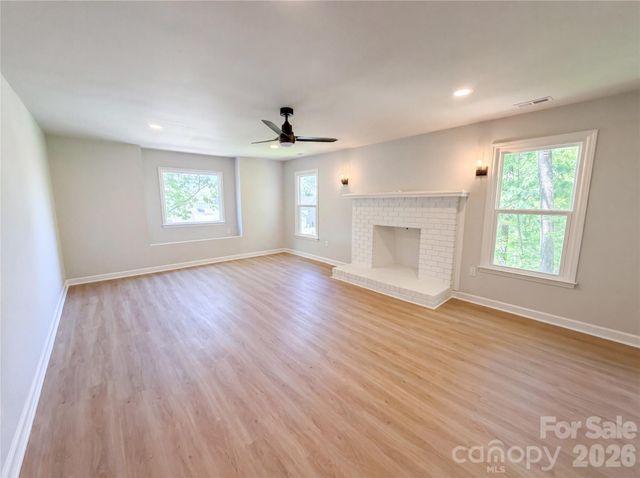 6095 Coral View Drive, Harrisburg, NC 28075