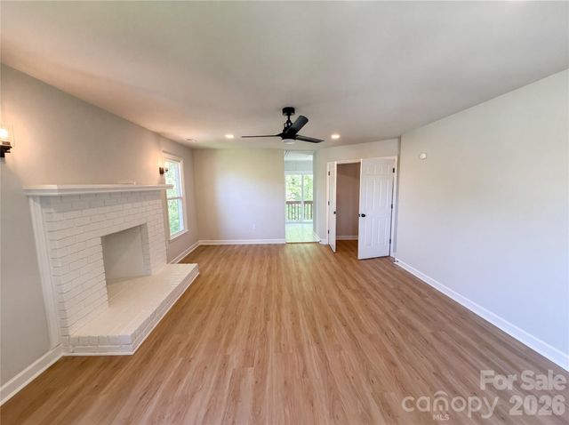 6095 Coral View Drive, Harrisburg, NC 28075