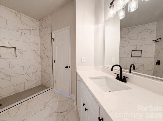 6095 Coral View Drive, Harrisburg, NC 28075