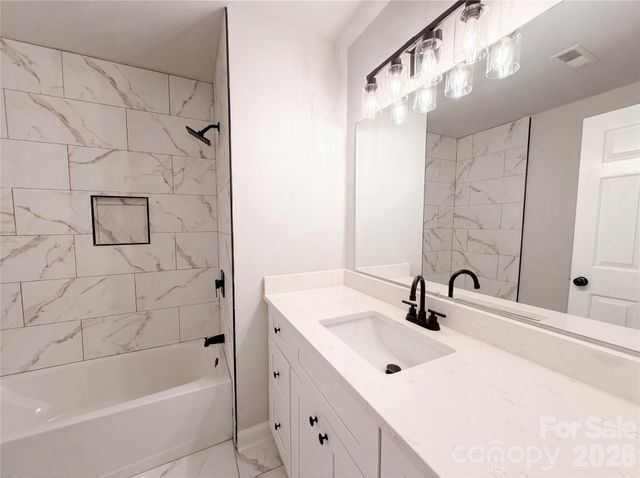6095 Coral View Drive, Harrisburg, NC 28075