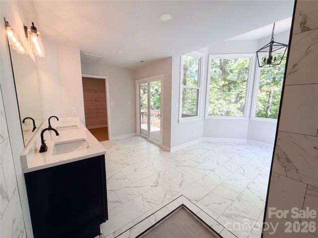 6095 Coral View Drive, Harrisburg, NC 28075