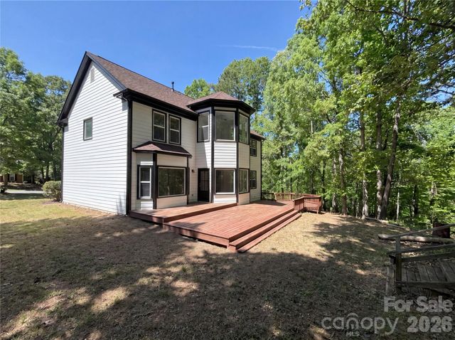 6095 Coral View Drive, Harrisburg, NC 28075