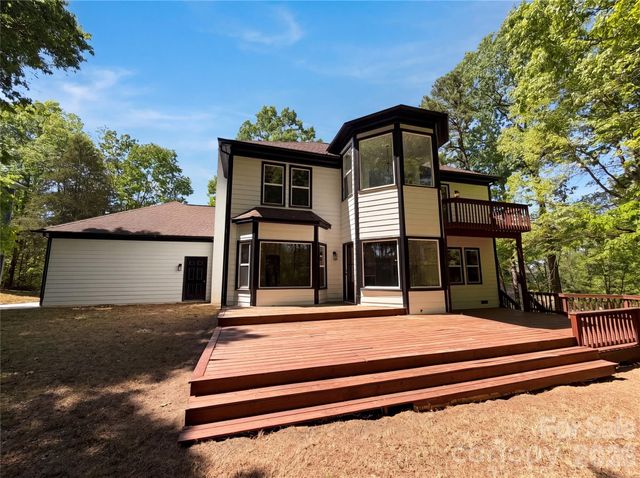 6095 Coral View Drive, Harrisburg, NC 28075