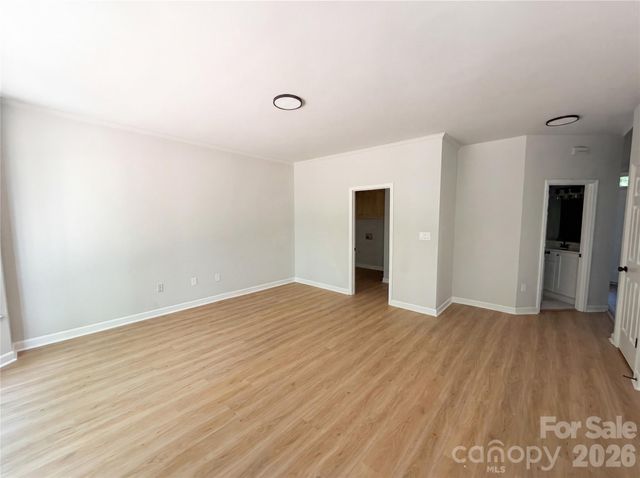 6095 Coral View Drive, Harrisburg, NC 28075
