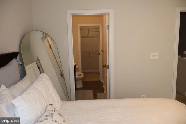 230 S NEWKIRK ST, Baltimore, MD 21224