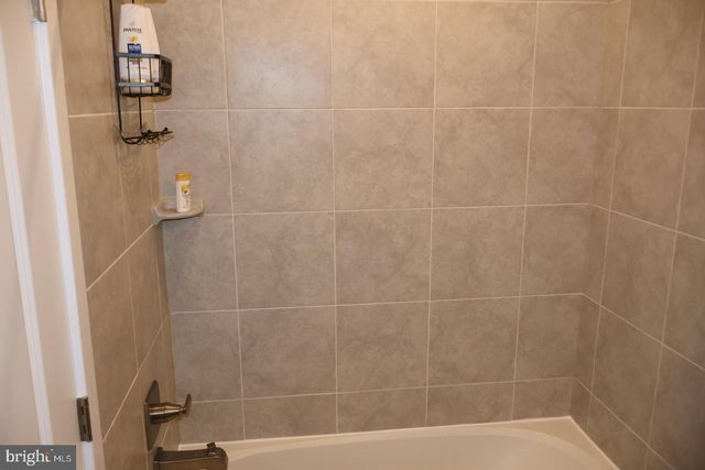 230 S NEWKIRK ST, Baltimore, MD 21224