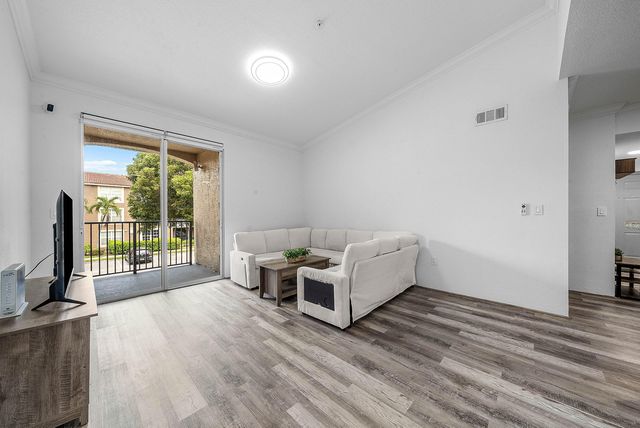 15085 Michelangelo Boulevard 207, Delray Beach, FL 33446
