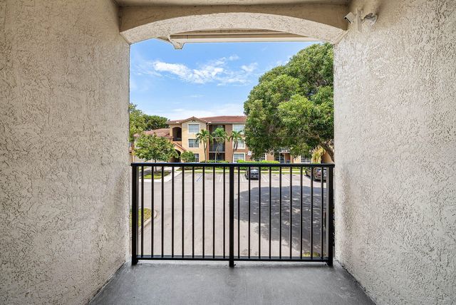 15085 Michelangelo Boulevard 207, Delray Beach, FL 33446