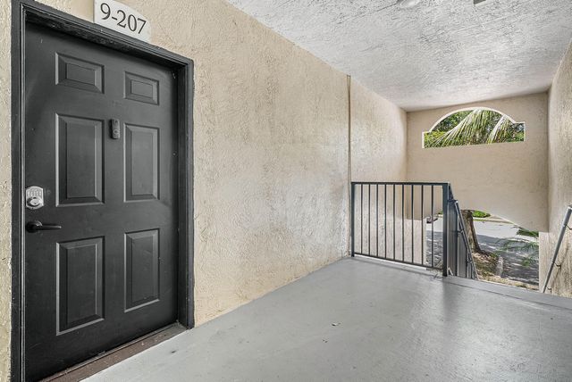 15085 Michelangelo Boulevard 207, Delray Beach, FL 33446