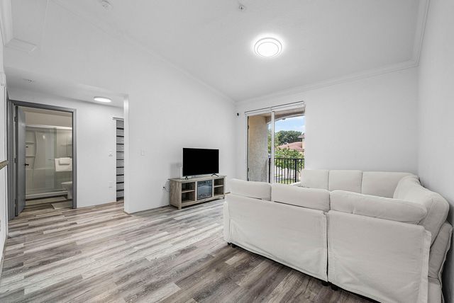 15085 Michelangelo Boulevard 207, Delray Beach, FL 33446