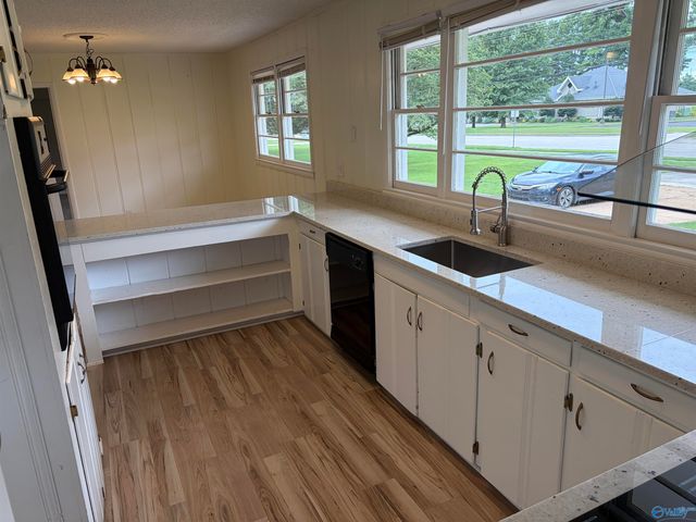 8009 Whitesburg Drive, Huntsville, AL 35802
