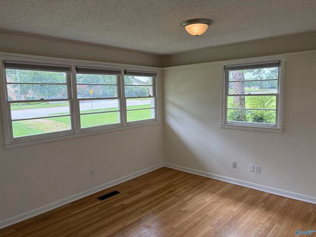 8009 Whitesburg Drive, Huntsville, AL 35802
