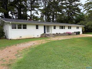 8009 Whitesburg Drive, Huntsville, AL 35802