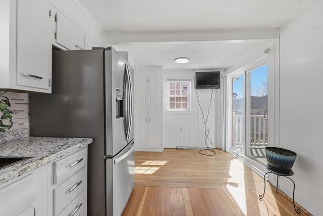 32 Indian Lake Parkway, Worcester, MA 01605