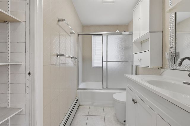 32 Indian Lake Parkway, Worcester, MA 01605