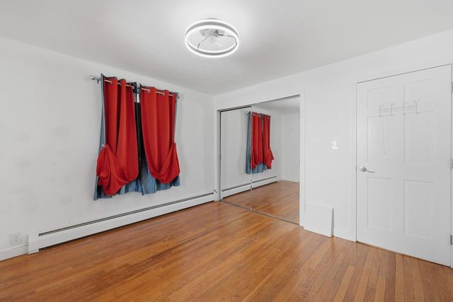 32 Indian Lake Parkway, Worcester, MA 01605