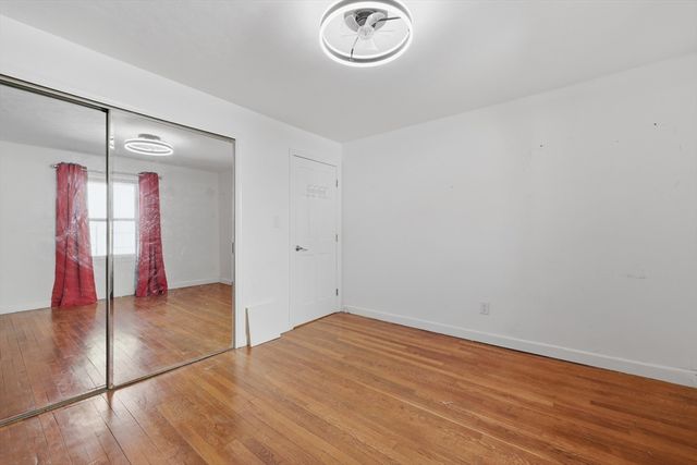 32 Indian Lake Parkway, Worcester, MA 01605