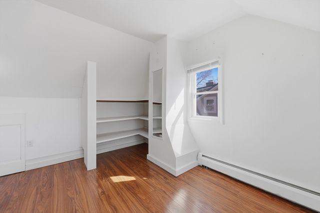 32 Indian Lake Parkway, Worcester, MA 01605