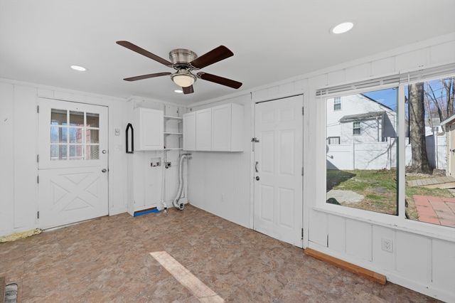 32 Indian Lake Parkway, Worcester, MA 01605