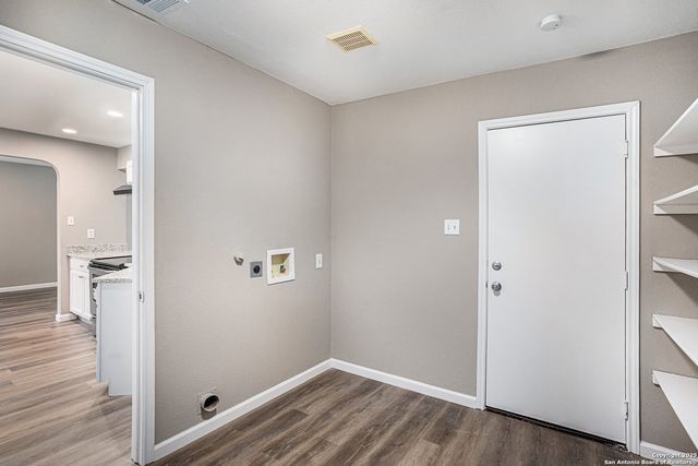 9831 Sunset Pl, San Antonio, TX 78245