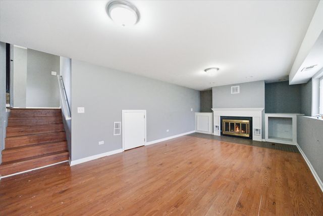 132 E Montana Avenue, Glendale Heights, IL 60139