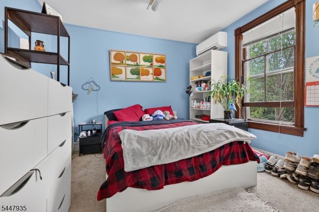 81 Louis St, New Brunswick City, NJ 08901