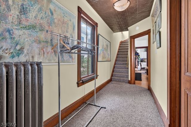 81 Louis St, New Brunswick City, NJ 08901